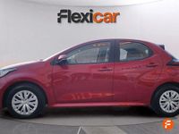 Usado Toyota Yaris Hybrid Active 116 CV (85 kW) 2023 Rojo Berlina