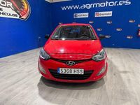 Usado Hyundai i20 Base 85 CV (62 kW) 2013 Rojo Utilitario