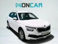 Usado Skoda Kamiq 110 CV (80 kW) 2022 Blanco SUV