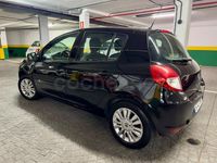 Usado Renault Clio III Collection 75 CV (55 kW) 2012 Negro Berlina