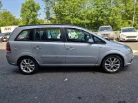 Usado Opel Zafira Club 100 CV (73 kW) 2005 Gris / plata Monovolumen