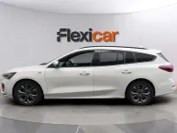 Usado Ford Focus Active 155 CV (114 kW) 2022 Blanco Familiar