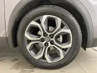 Usado Renault Captur Zen 140 CV (102 kW) 2022 Gris SUV