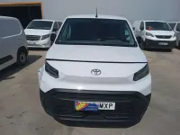 Usado Toyota Proace City City 100 kW (136 CV) 2025 Blanco Monovolumen