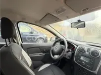 Usado Dacia Sandero Stepway 90 CV (66 kW) 2015 Blanco Berlina