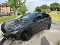 Usado Ford Kuga ST-Line 190 CV (139 kW) 2023 Gris / plata SUV