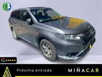 Usado Mitsubishi Outlander P-HEV 203 CV (149 kW) 2016 Gris Pickup/Camioneta