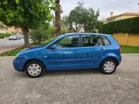 Usado VW Polo Highline 75 CV (55 kW) 2004 Azul Utilitario
