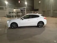 Usado Mazda 3 105 CV (77 kW) 2018 Blanco Berlina