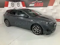Usado Kia Ceed 120 CV (88 kW) 2023 Gris / plata Utilitario