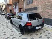 Usado VW Golf III GT 100 CV (73 kW) 1999 Gris / plata Berlina
