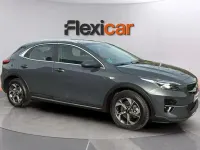 Usado Kia XCeed 120 CV (88 kW) 2022 Gris SUV