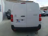 Usado Toyota Proace 102 CV (75 kW) 2021 Blanco Monovolumen