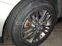 Usado Ford Focus Trend 95 CV (69 kW) 2011 Naranja Berlina