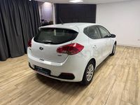 Usado Kia Ceed GT 90 CV (66 kW) 2013 Blanco Berlina