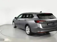 Usado Skoda Superb 204 CV (150 kW) 2026 Gris Familiar