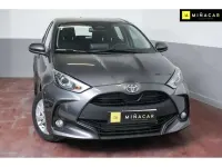 Usado Toyota Yaris Business Edition 116 CV (85 kW) 2025 Gris Utilitario