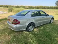Usado Mercedes C220 Elegance 143 CV (105 kW) 2002 Gris / plata Berlina