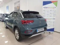 Usado VW T-Roc Life 110 CV (80 kW) 2023 Azul SUV