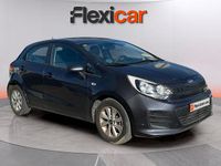 Usado Kia Rio 75 CV (55 kW) 2017 Gris Utilitario