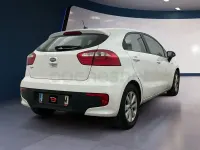 Usado Kia Rio 84 CV (61 kW) 2016 Blanco Utilitario