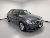 Usado Mercedes E220 Avantgarde 170 CV (125 kW) 2010 Gris / plata Berlina