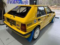 Usado Lancia Delta 165 CV (121 kW) 1988 Amarillo Utilitario