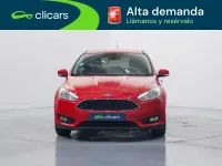 Usado Ford Focus Trend+ 125 CV (91 kW) 2018 Rojo Berlina