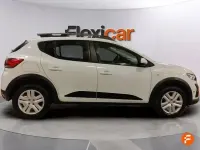 Usado Dacia Sandero Expression 91 CV (66 kW) 2024 Blanco