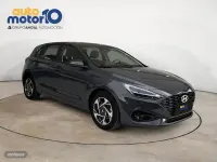Usado Hyundai i30 100 CV (73 kW) 2024 Gris Berlina
