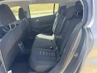 Usado Peugeot 308 Access 100 CV (73 kW) 2016 Gris / plata Berlina