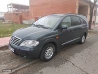 Usado Ssangyong (KGM) Rodius Limited 165 CV (121 kW) 2011 Gris Monovolumen