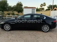 Usado Jaguar XE Prestige 180 CV (132 kW) 2017 Negro Berlina