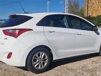 Usado Hyundai i30 90 CV (66 kW) 2013 Blanco Berlina