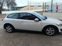 Usado Volvo C30 Momentum 109 CV (80 kW) 2011 Blanco Utilitario