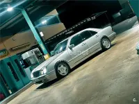 Usado Mercedes E320 Avantgarde 197 CV (144 kW) 2000 Gris / plata Berlina