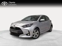 Usado Toyota Yaris Hybrid Active 116 CV (85 kW) 2025 Gris / plata Berlina