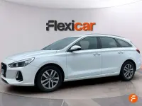 Usado Hyundai i30 110 CV (80 kW) 2018 Blanco Familiar