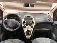 Usado Ford Ka 69 CV (50 kW) 2015 Rojo Berlina