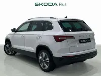 Usado Skoda Karoq Ambition 150 CV (110 kW) 2022 Blanco SUV