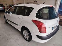 Usado Peugeot 308 SW Active 112 CV (82 kW) 2011 Blanco Familiar