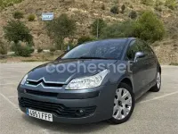 Usado Citroën C4 VTR Sport 110 CV (80 kW) 2006 Gris / plata Berlina