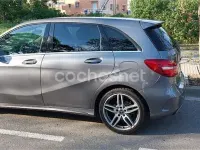 Usado Mercedes B200 AMG line 136 CV (100 kW) 2017 Gris / plata Monovolumen