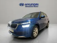 Usado Skoda Kamiq 110 CV (80 kW) 2022 Azul SUV