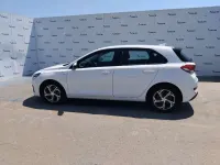Usado Hyundai i30 120 CV (88 kW) 2022 Blanco Utilitario