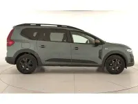Usado Dacia Jogger Extreme 140 CV (102 kW) 2025 Verde Monovolumen