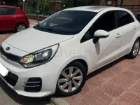 Usado Kia Rio 84 CV (61 kW) 2016 Blanco Utilitario