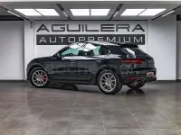 Käytetty Porsche Macan Turbo 400 HP (294 kW) 2014 Musta Katumaasturi