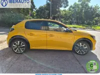 Usado Peugeot 208 GT-line 102 CV (75 kW) 2020 Amarillo Utilitario