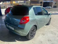 Usado Renault Clio II Authentique 75 CV (55 kW) 2008 Verde Berlina